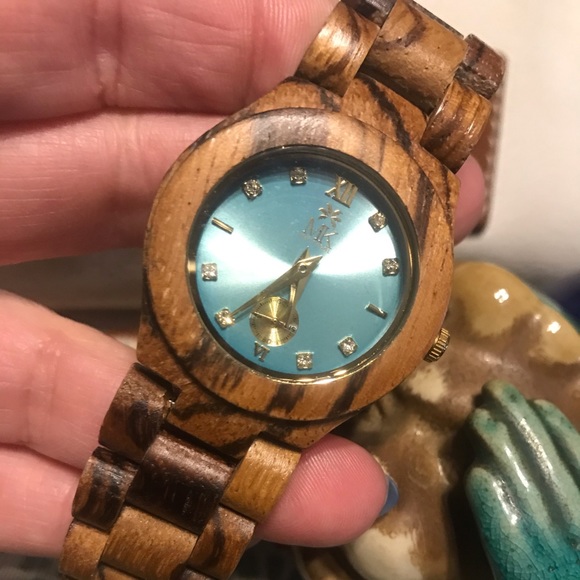 Watch - Picture 2 of 9